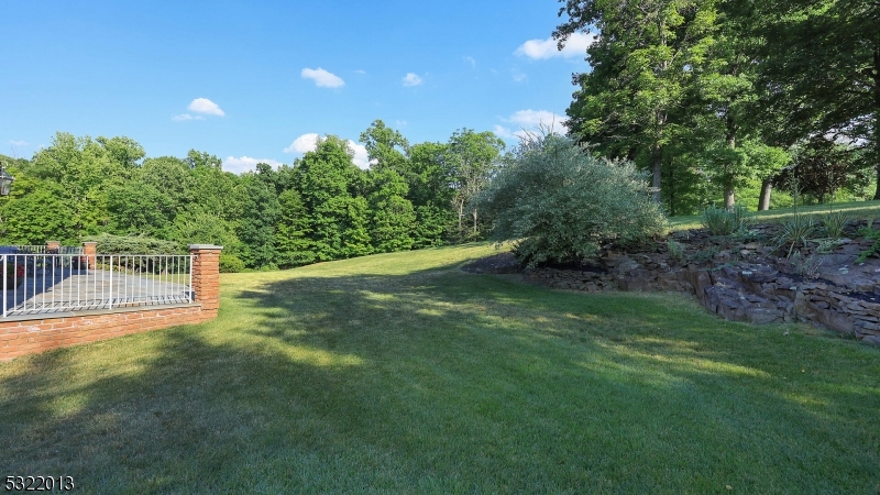 Emerald Pond - Residential