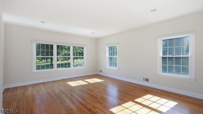 Emerald Pond - Residential