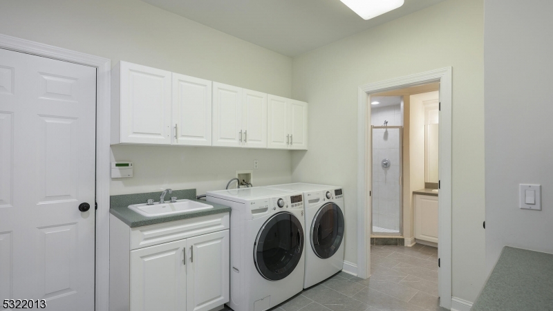 Emerald Pond - Residential