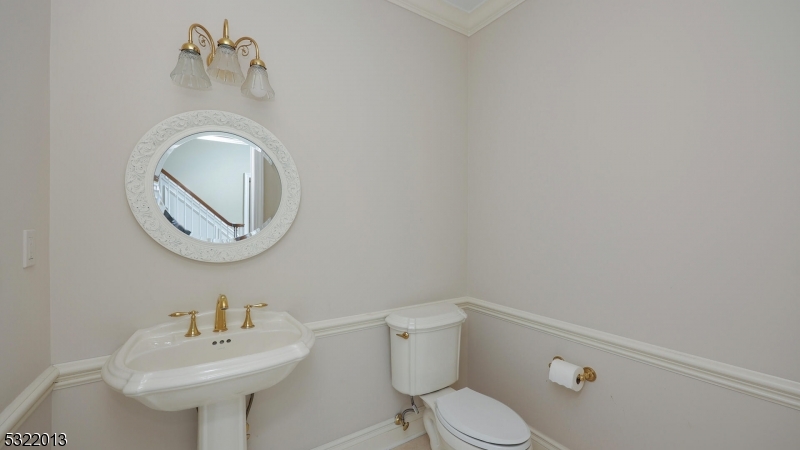 Emerald Pond - Residential