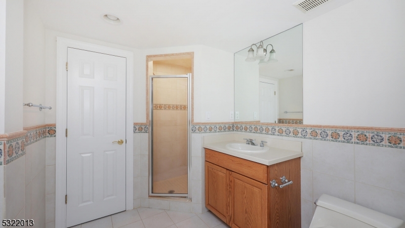 Emerald Pond - Residential