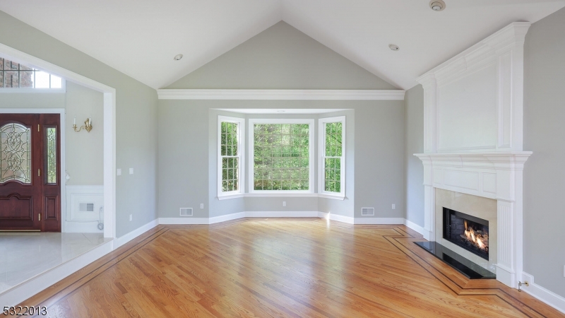 Emerald Pond - Residential