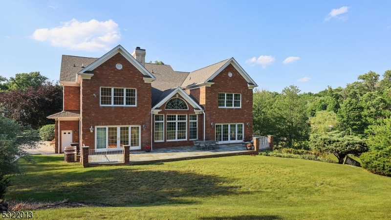 Emerald Pond - Residential