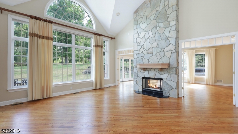 Emerald Pond - Residential