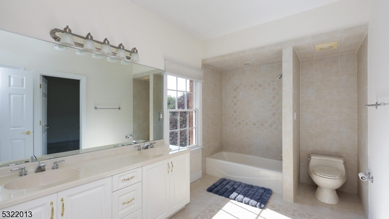 Emerald Pond - Residential