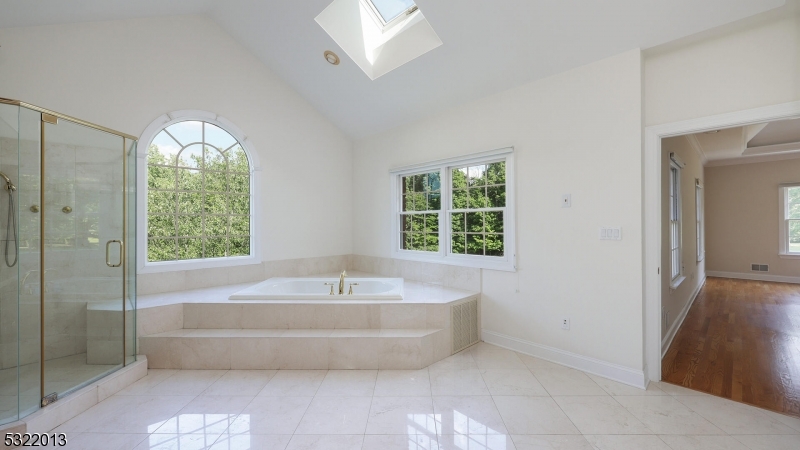 Emerald Pond - Residential