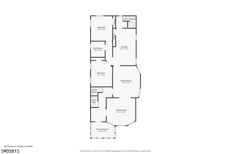 Main image without alt text