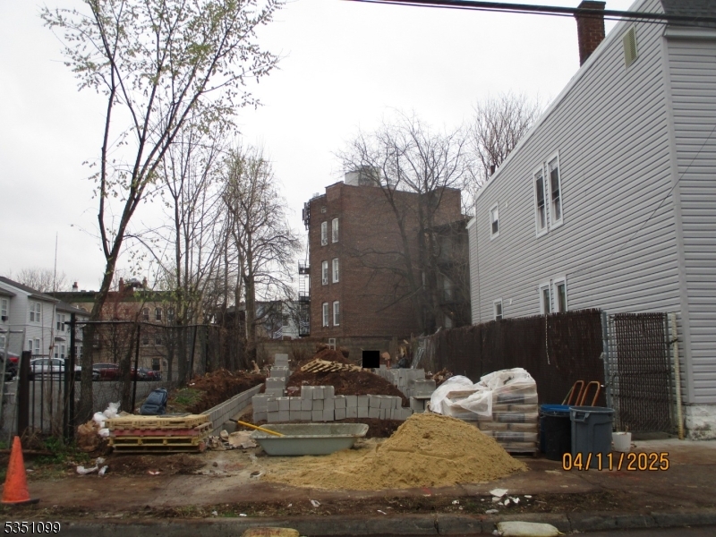 Fairmount - West Ward - Residential Income