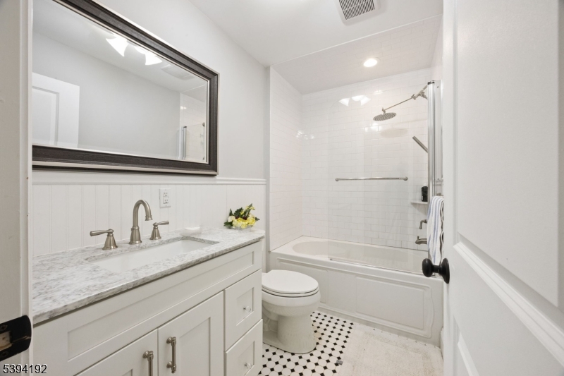 BROWNSTONES AT CALDWELL - Residential