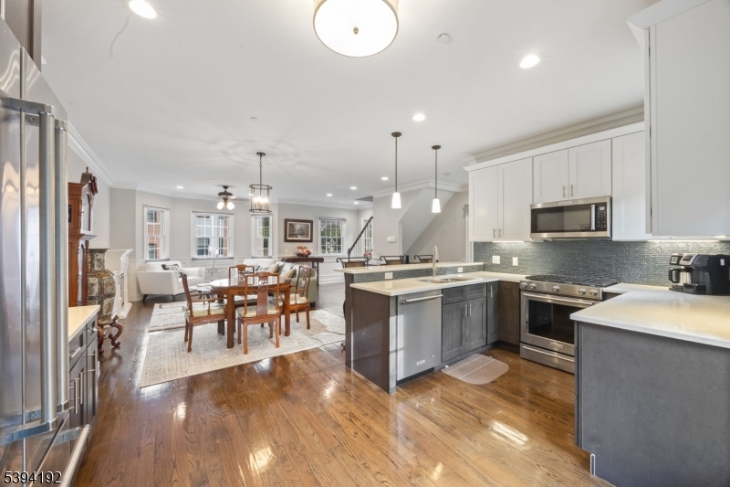 BROWNSTONES AT CALDWELL - Residential