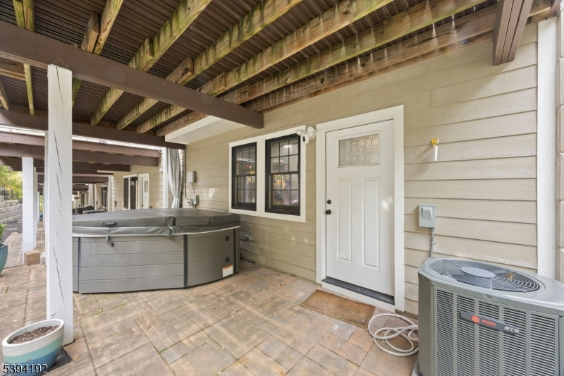 BROWNSTONES AT CALDWELL - Residential