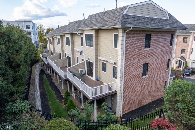 BROWNSTONES AT CALDWELL - Residential