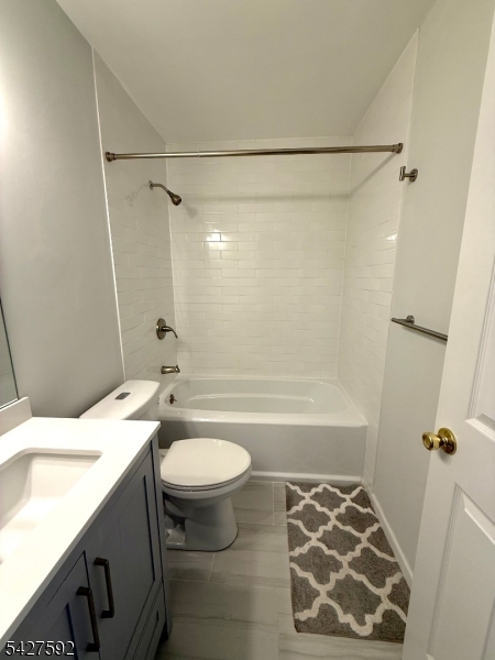 WYNNEFIELD AT SOMERSET - Residential