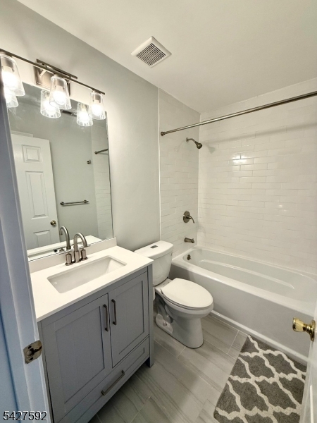 WYNNEFIELD AT SOMERSET - Residential