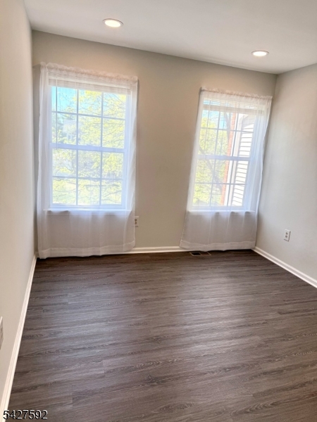 WYNNEFIELD AT SOMERSET - Residential