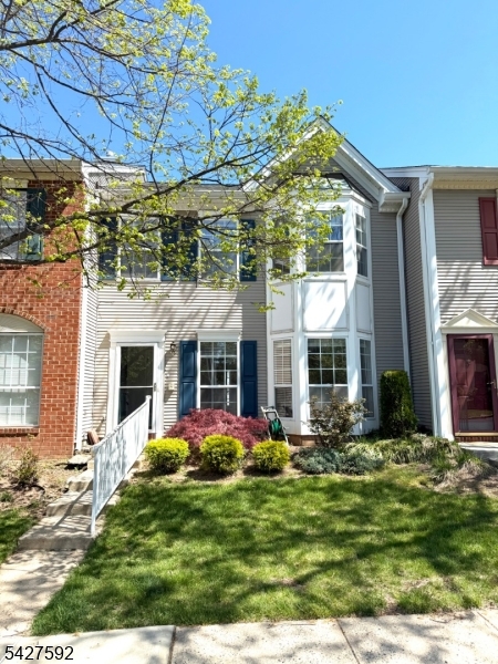 WYNNEFIELD AT SOMERSET - Residential