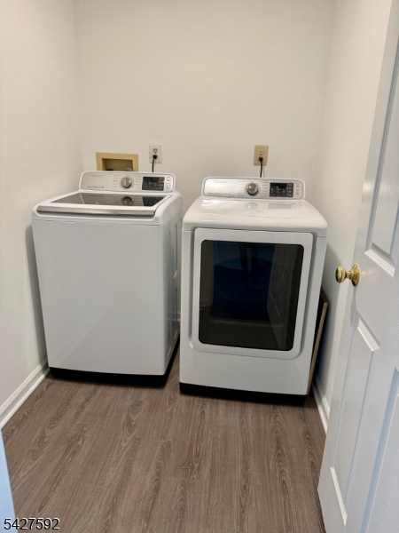 WYNNEFIELD AT SOMERSET - Residential