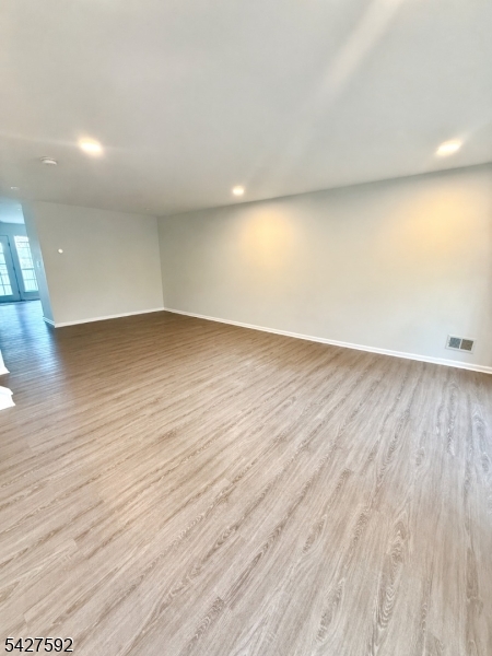 WYNNEFIELD AT SOMERSET - Residential