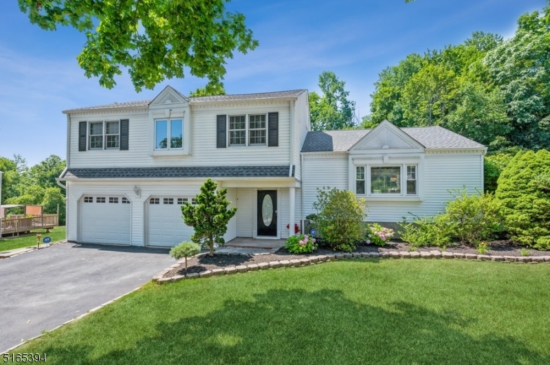 CEDAR KNOLLS - Residential