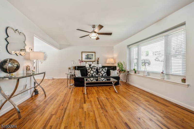 CEDAR KNOLLS - Residential