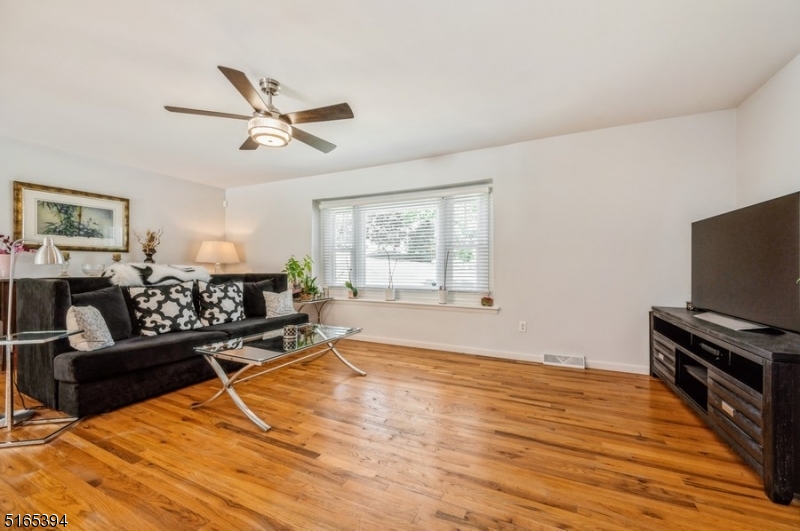 CEDAR KNOLLS - Residential