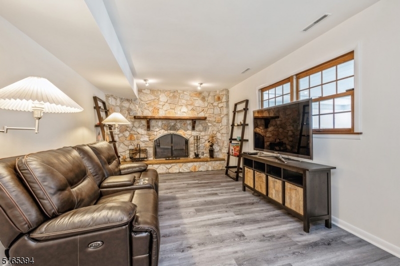 CEDAR KNOLLS - Residential