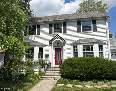 MLS: 3961102