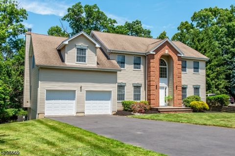 99 Grover Ln West, West Caldwell Twp., NJ 07006 - #: 3909706