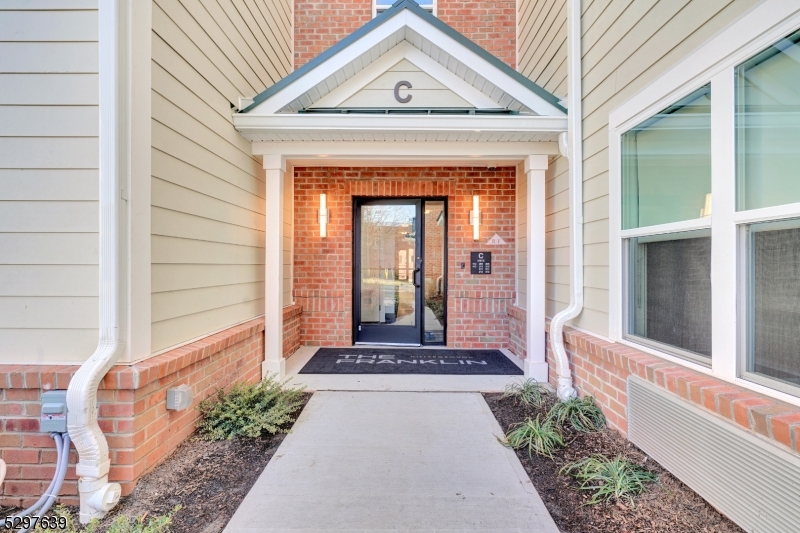 The Franklin at Hillsboroug - Residential Lease