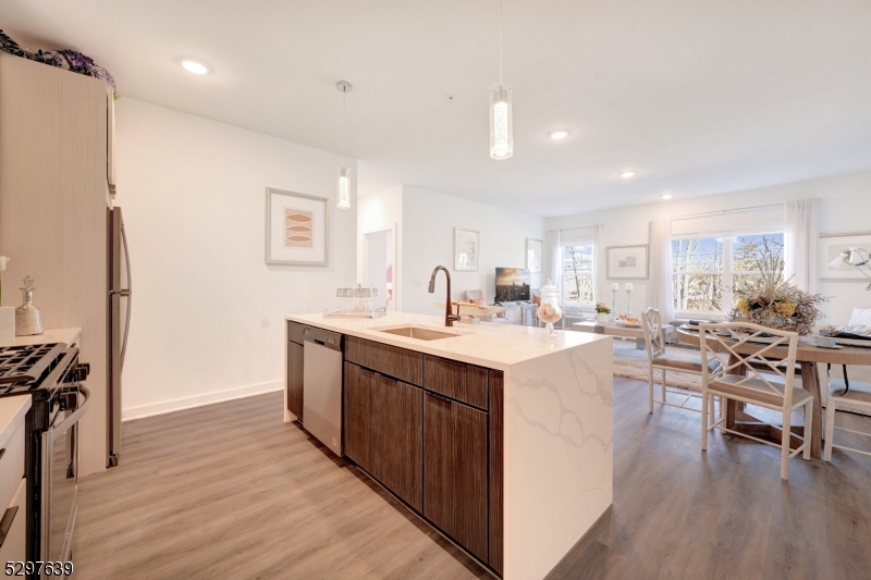 The Franklin at Hillsboroug - Residential Lease