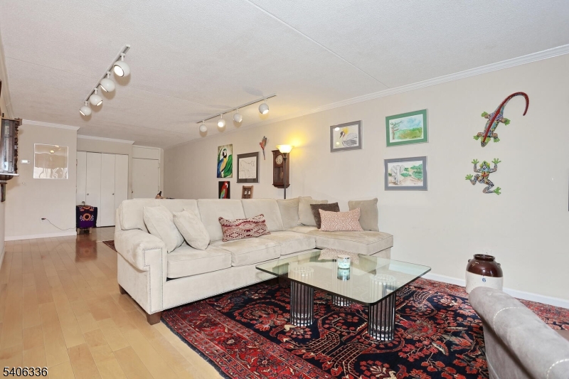 Holiday Farms - Residential