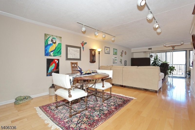 Holiday Farms - Residential