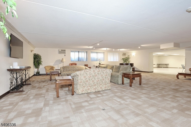 Holiday Farms - Residential