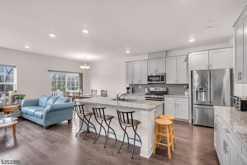 1203 Parkview Ln