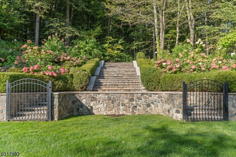 Legacy Estates - Residential