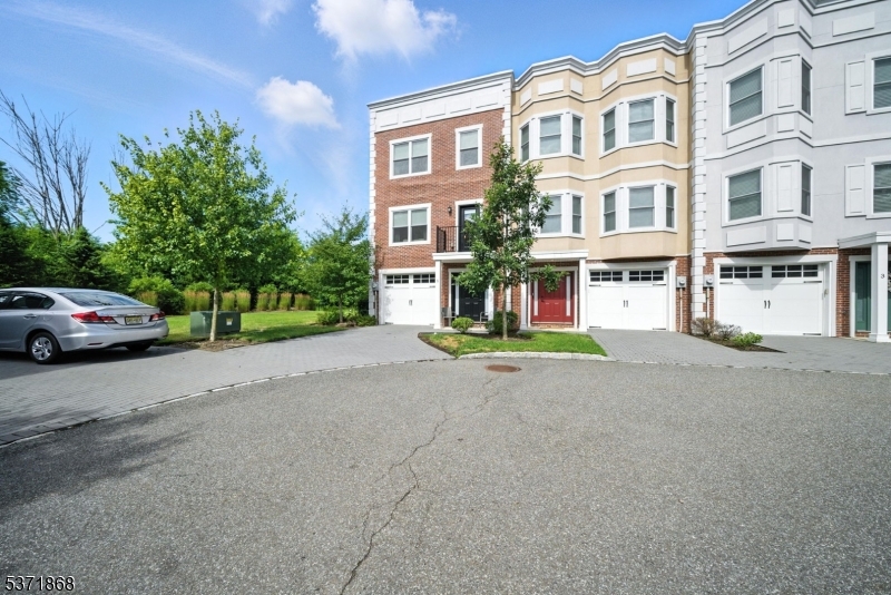 Brownstones at Fairifeld - Residential