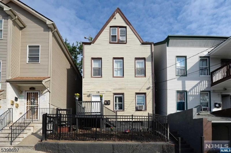 Photo 1 of 9 — 15 N 3Rd St, Paterson City, NJ 07522