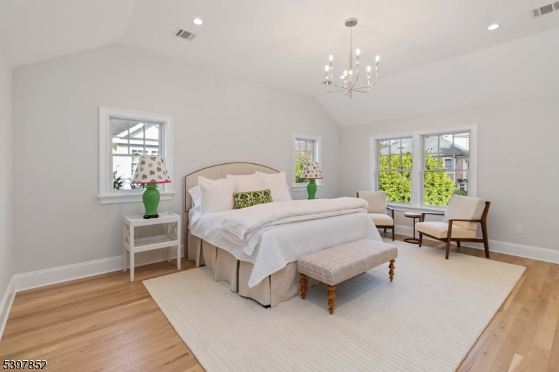 Upper Washington - Residential