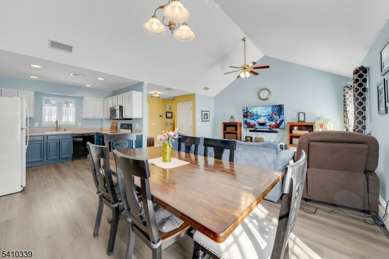 Oak Ridge - Residential