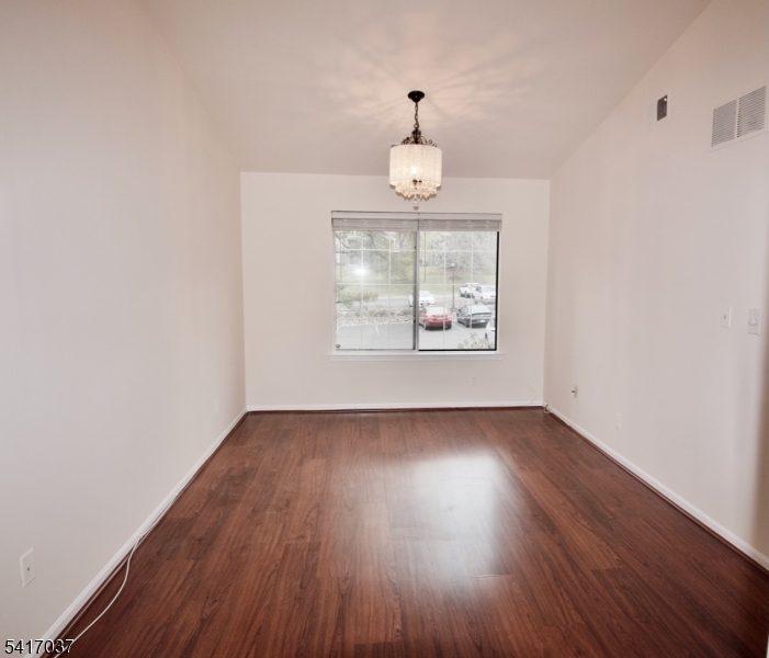 PINEVALE - Residential