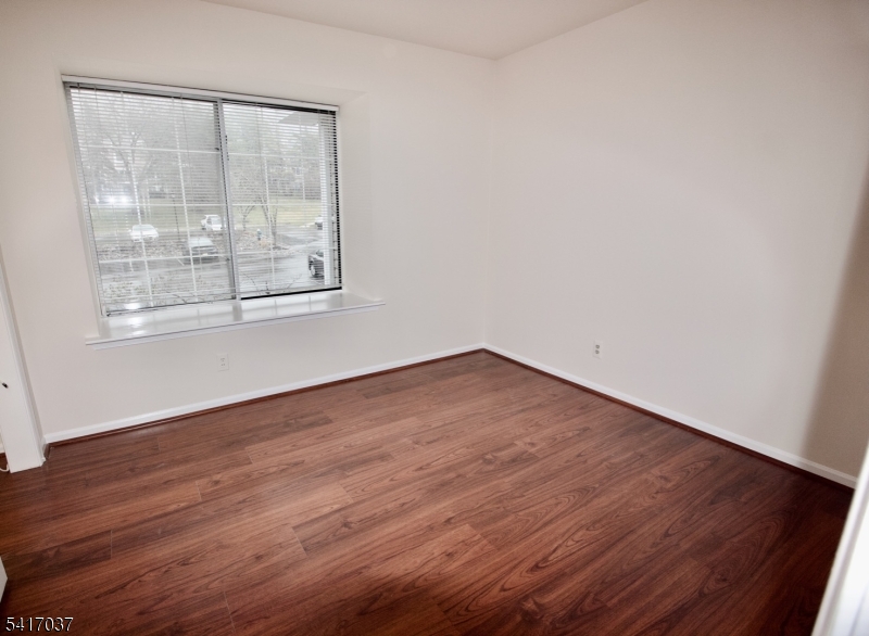 PINEVALE - Residential