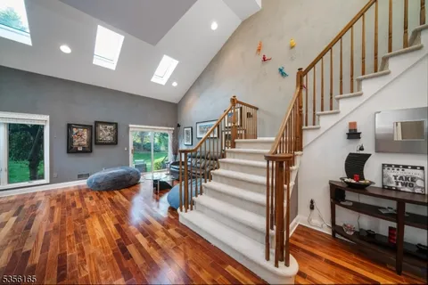 MLS: 3961347