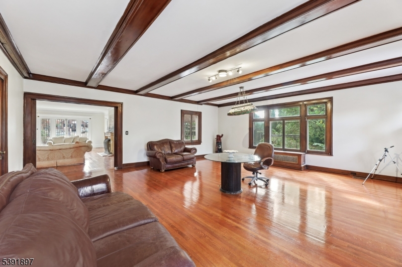 EASTSIDE MANOR SECTION - Residential