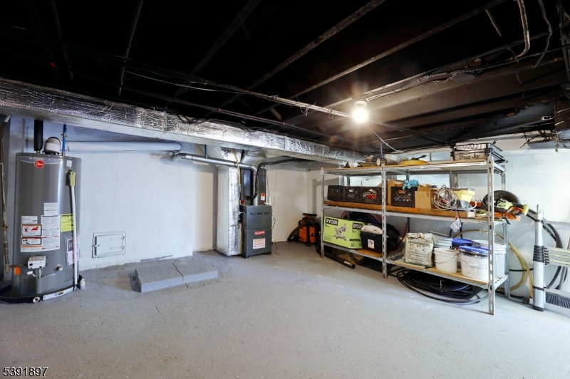 EASTSIDE MANOR SECTION - Residential