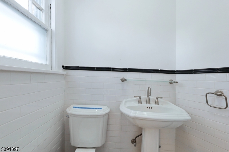 EASTSIDE MANOR SECTION - Residential