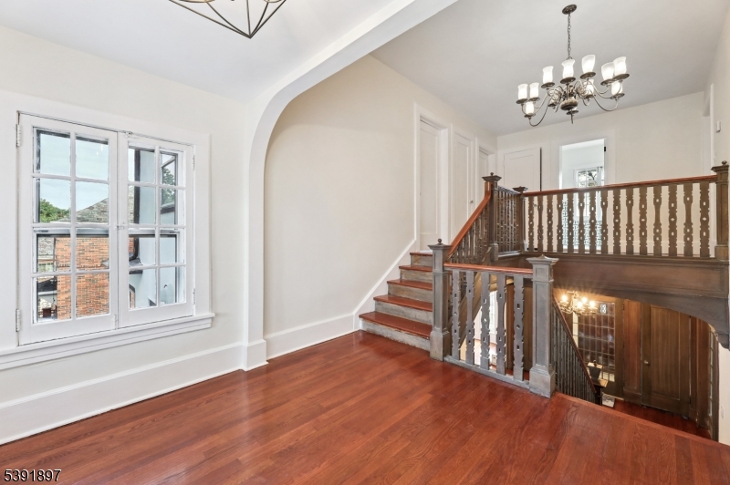 EASTSIDE MANOR SECTION - Residential