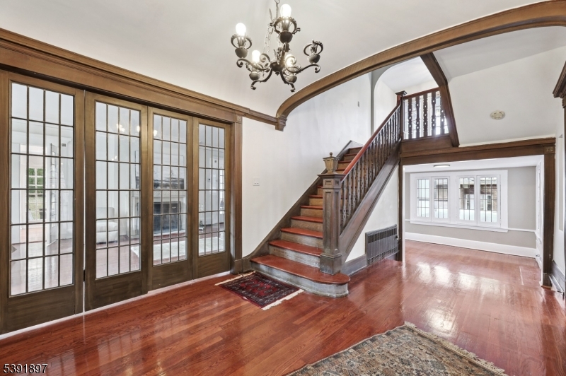 EASTSIDE MANOR SECTION - Residential