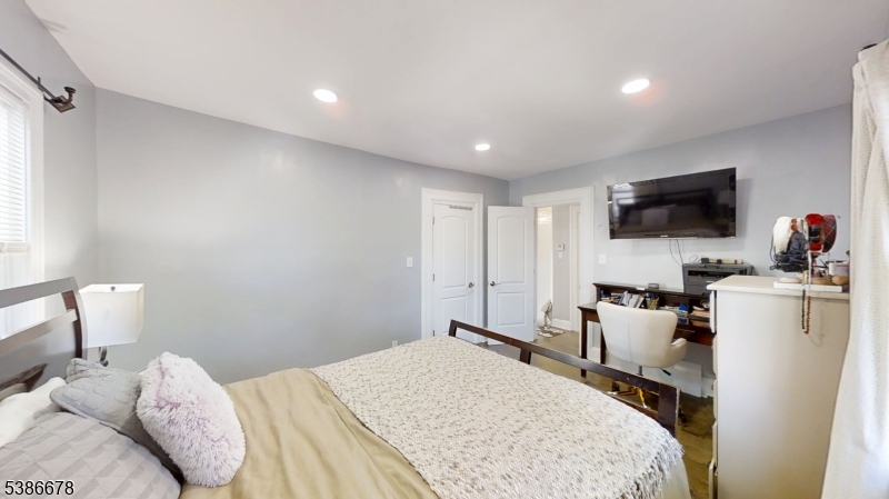 Centenial / Lincoln - Residential