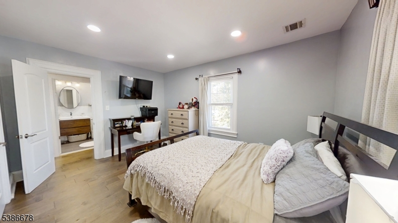 Centenial / Lincoln - Residential