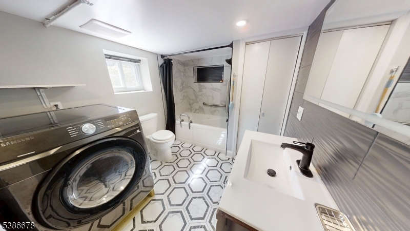 Centenial / Lincoln - Residential